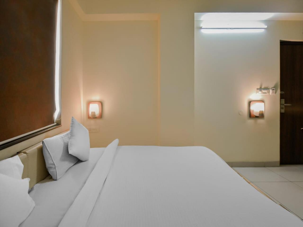 Hotel Vijaydeep Place Near Delhi Airport New Delhi Buitenkant foto