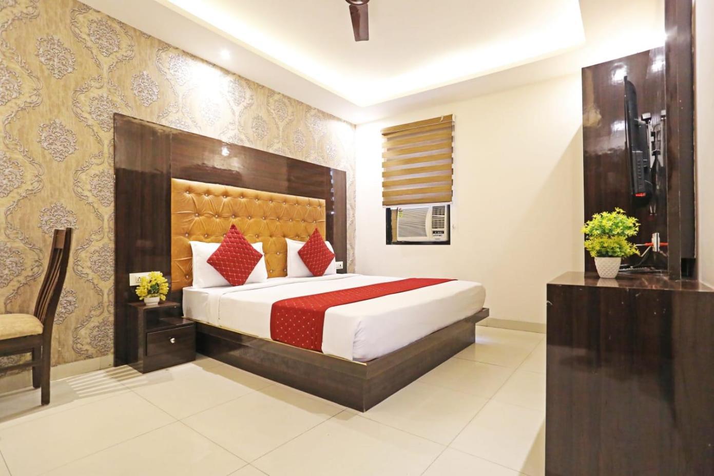 Hotel Vijaydeep Place Near Delhi Airport New Delhi Buitenkant foto