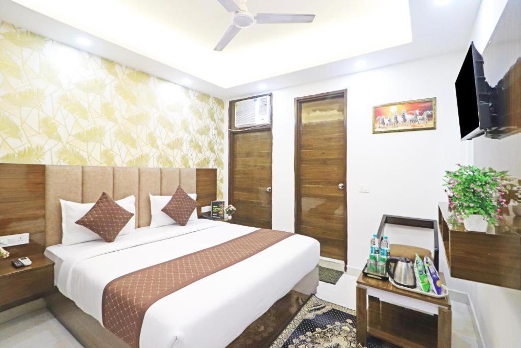Hotel Vijaydeep Place Near Delhi Airport New Delhi Buitenkant foto